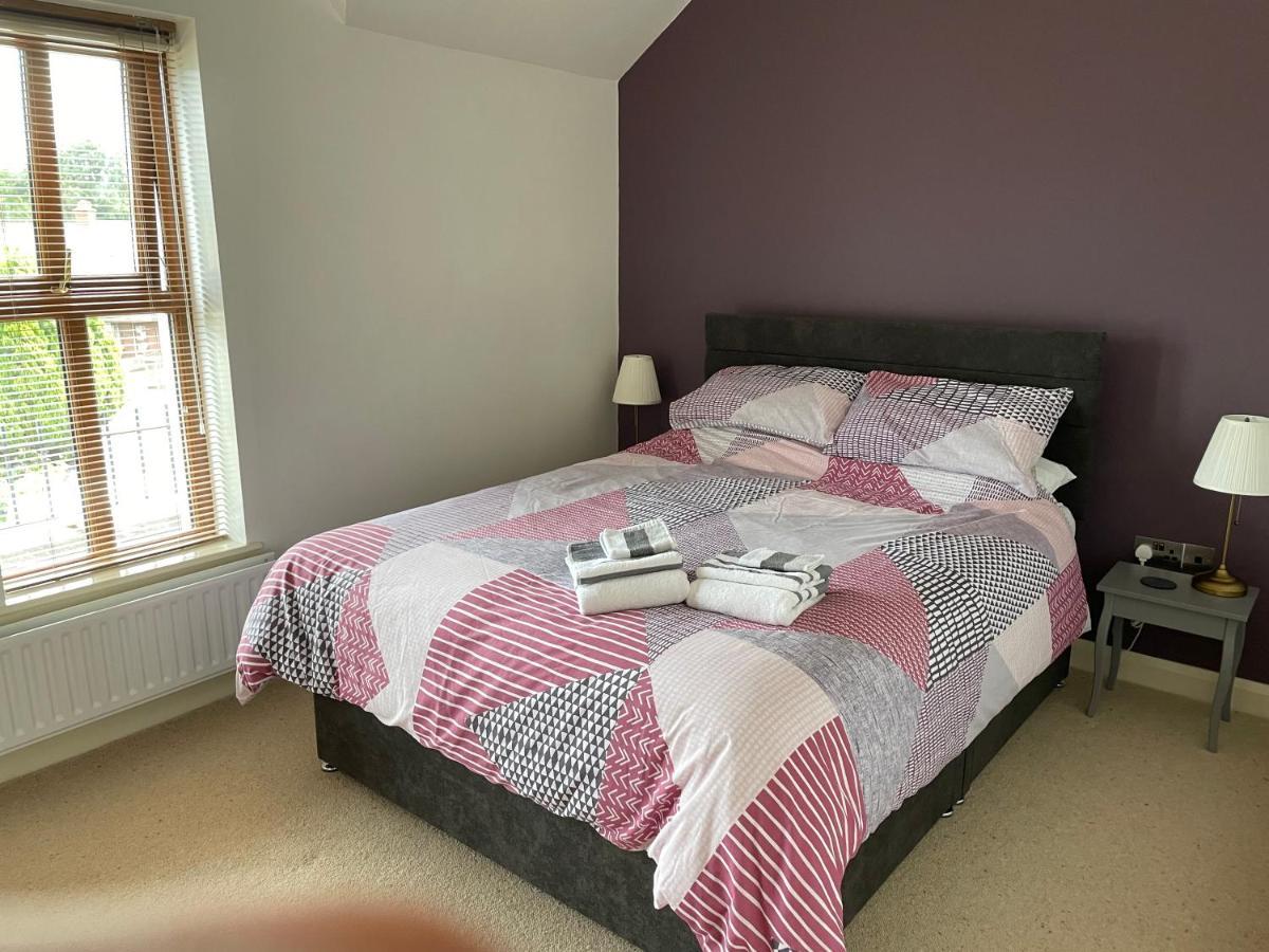Orchard Oasis, Luxury Penthouse Getaway Apartment Coleraine Exterior foto