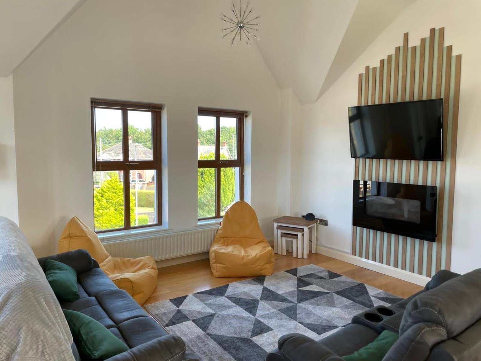 Orchard Oasis, Luxury Penthouse Getaway Apartment Coleraine Exterior foto
